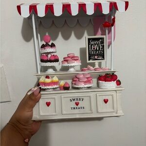 Martha Stewart Sweet Treats Dessert Valentine’s Day Decor